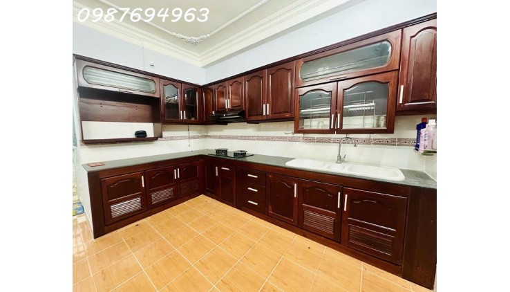 Q8 P2 DƯƠNG BÁ TRẠC XE HƠI ĐỖ CỬA HẺM THÔNG 4 TẦNG 4PN PHÙ HỢP ĐẶT VP CTY, SÁT Q1 7.xT